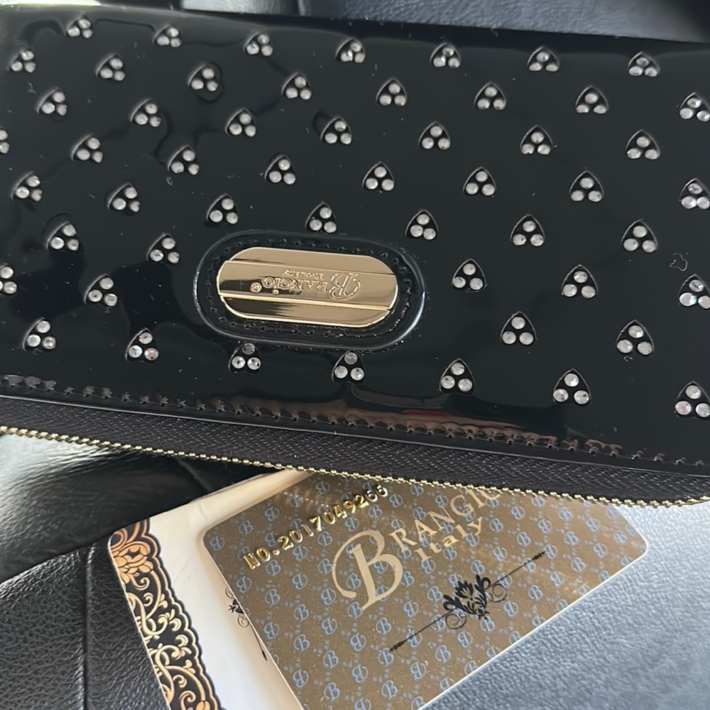 Black new wallet.
